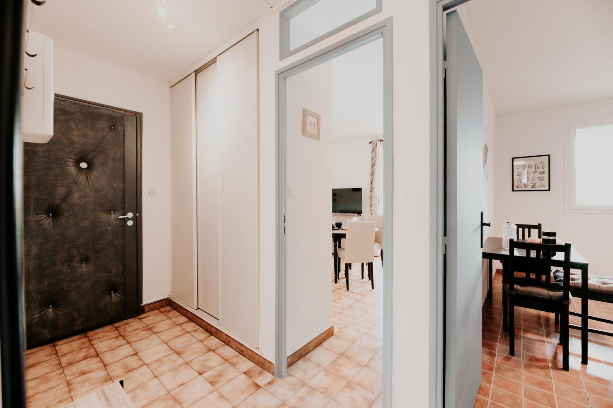 Netflix - Lit Queen Size - Terrasse Plein Sud - Climatisation - 2'Centre-Ville - 6'Mer - Parking Prive - 56M2 - L'Olivine - Offre Speciale 라론드레모레 외부 사진
